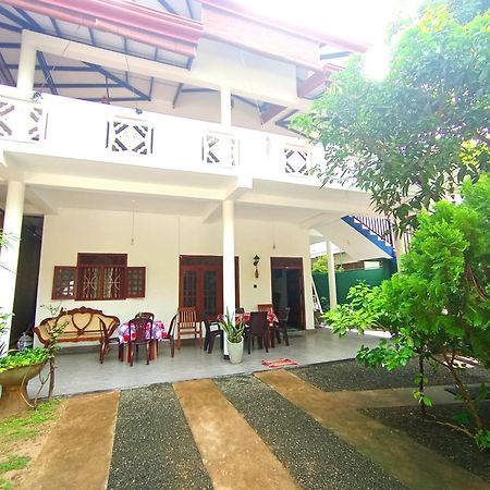 Amal Guest House Mirissa Exterior photo