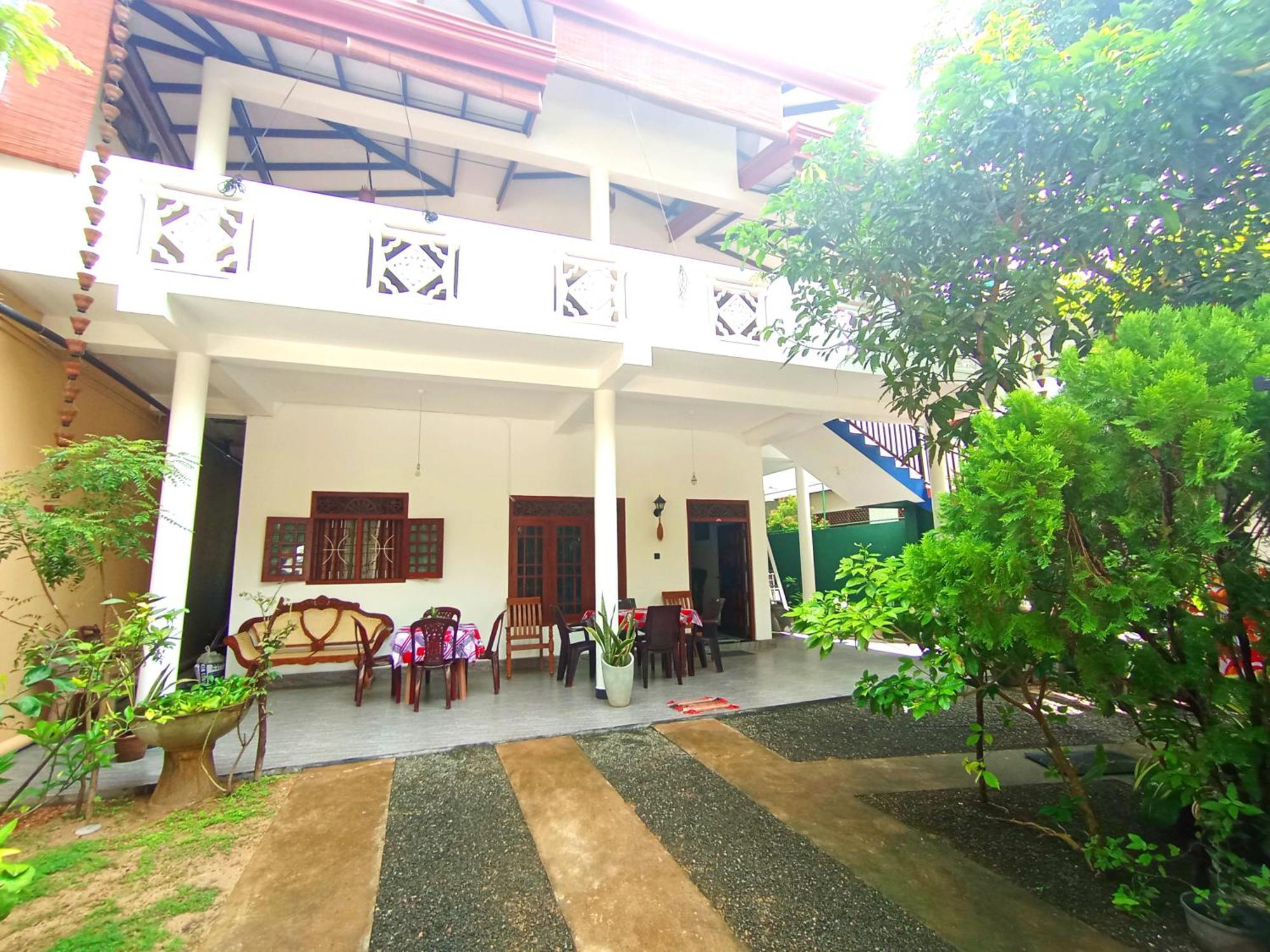 Amal Guest House Mirissa Exterior photo